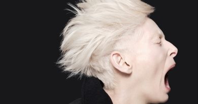 Tilda Swinton retornará aos palcos após mais de 30 anos Tilda Swinton retornará aos palcos após mais de 30 anos