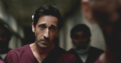 Adrien Brody faz sua estreia na Broadway com o espetáculo “The Fear of 13”