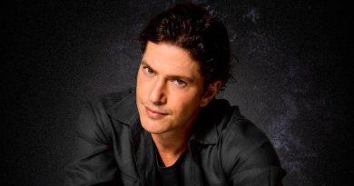 Caio Paduan será Poseidon no musical “Percy Jackson” Caio Paduan será Poseidon no musical “Percy Jackson”