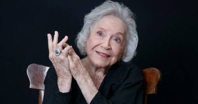 Aos 97 anos, Nathália Timberg retorna aos palcos